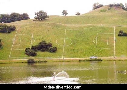 Campo de futebol pronto pra jogar!