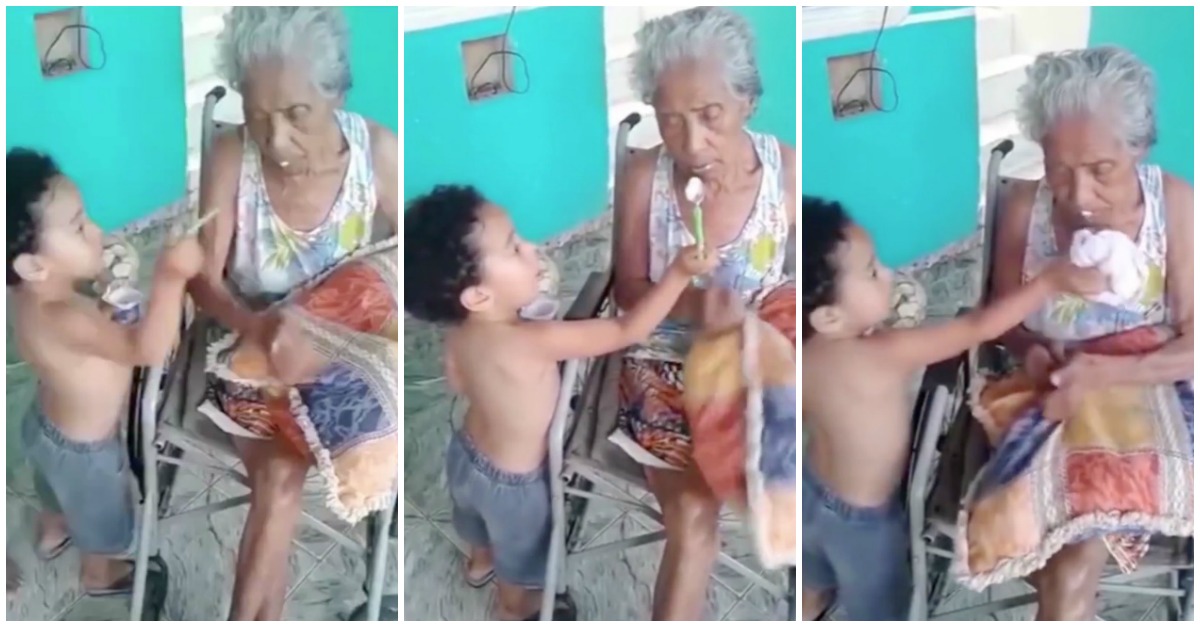 Este pequeno menino ajuda avó incapacitada a comer