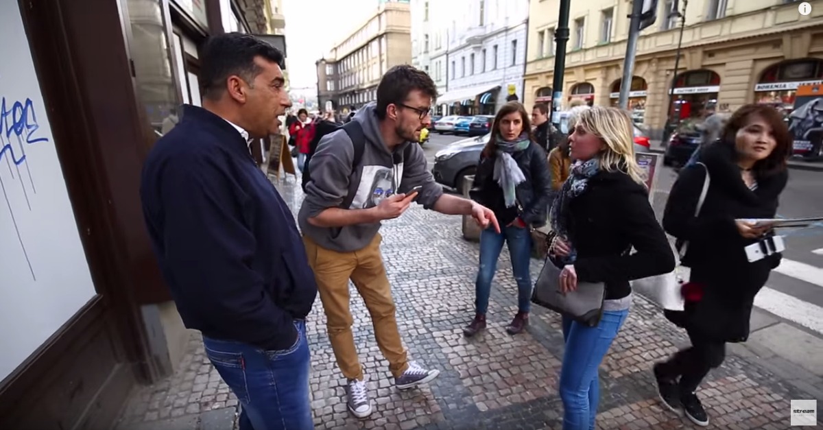 Abordou e denunciou ladrões que enganam turistas em Praga na República Checa